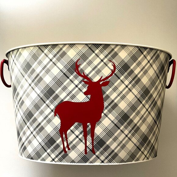 REINDEER OVAL METAL BUCKET CHRISTMAS DECOR - Picture 1 of 8